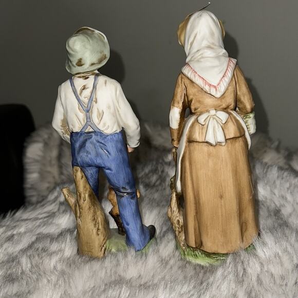 Vintage Honco Man and Woman Farmer Signed Figurines #1409 - Picture 5 of 8